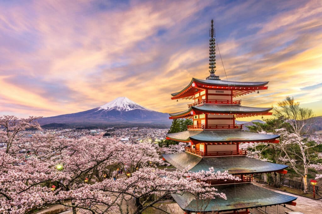 Luxury travel tour guide, fifteen cities that cost more and give more