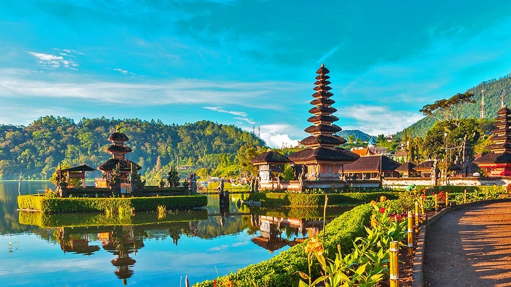 Tropical Island Travel Blog, Four Summer Escapes That Seduce the Senses