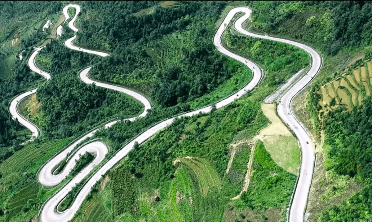 Legendary mountain passes Vietnam, four roads every adventure traveler dreams of