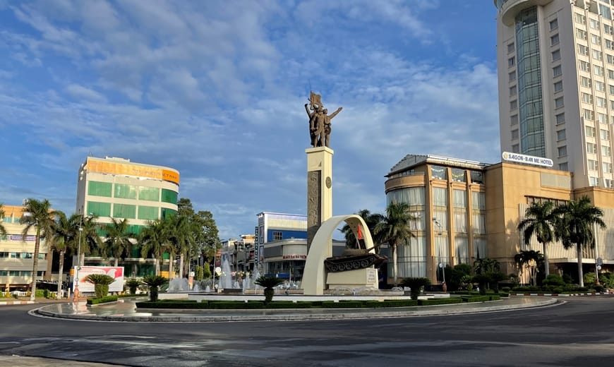 From Street Coffee to Trung Nguyen Coffee Village – A Weekend Walking Through Buon Ma Thuot’s Coffee Culture