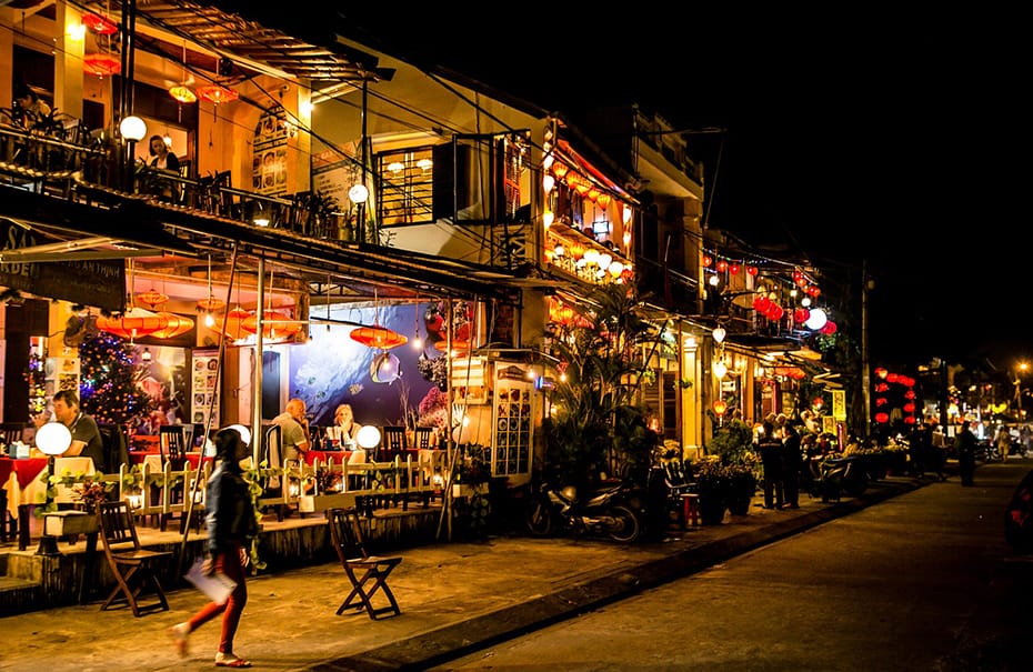 How to Spend 48 Hours in Hoi An – Temples, Tailors, and Street Food