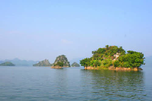 Why Vietnamese Travelers Escape To Thung Nai Every Weekend